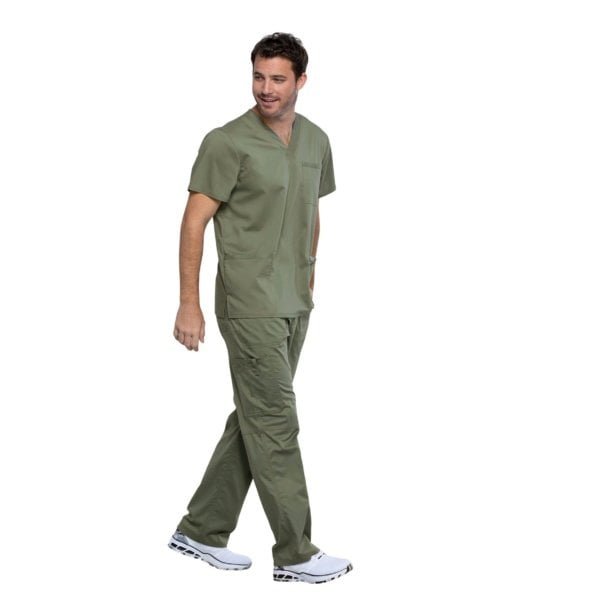 Traje médico de hombre Cherokee Revolution oliva
