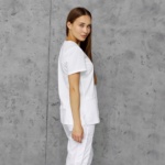 Pijama sanitario mujer Cherokee Revolution de color blanco – 11