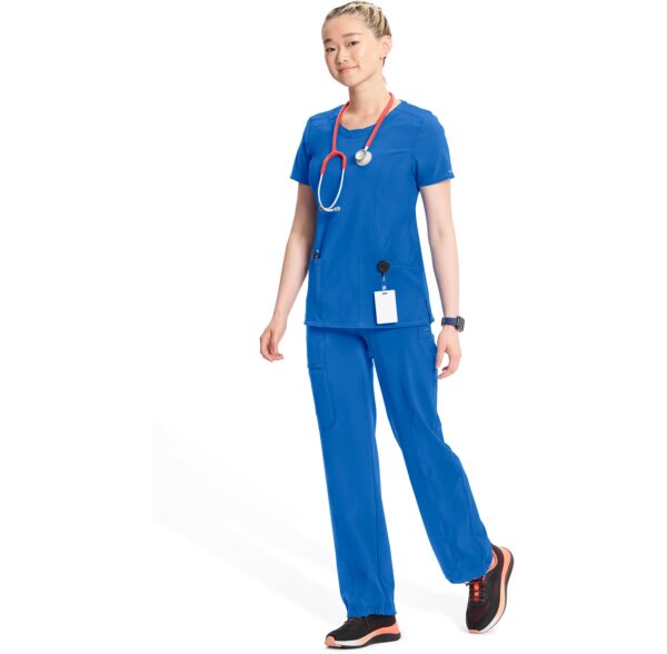 Pijama sanitario mujer Cherokee Infinity de color azul claro