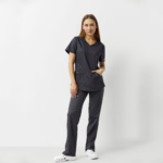 Conjunto sanitario mujer Cherokee Revolution grafito — casaca + pantalón