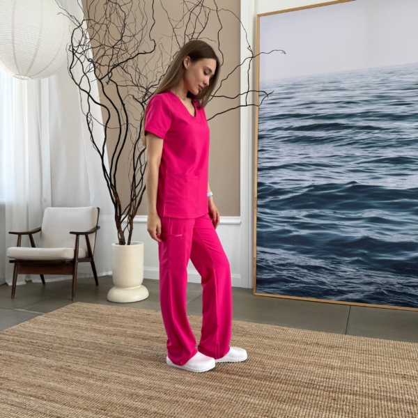 Conjunto sanitario de mujer Cherokee Originals Ultra de color rosa