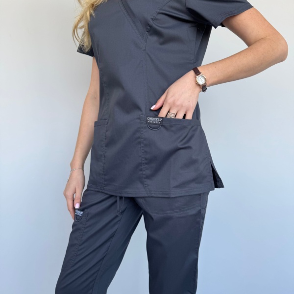 Pijama sanitario mujer Cherokee Revolution de color grafito