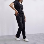 Conjunto sanitario Cherokee Revolution mujer, negro - Imagen 6